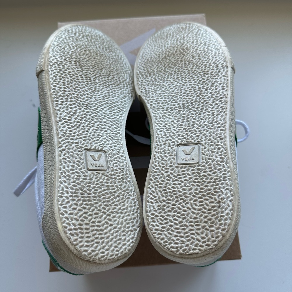 Veja White and Green Women's Sneakers - Picture 12 of 14